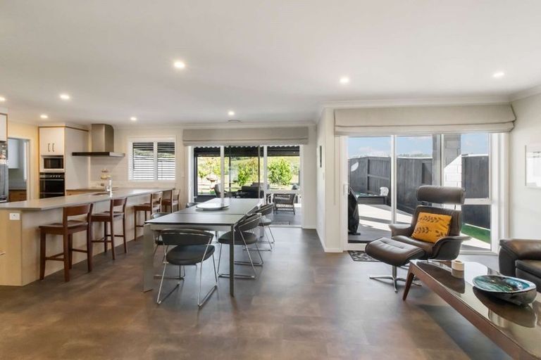 Photo of property in 107 Awataha Crescent, Pyes Pa, Tauranga, 3110