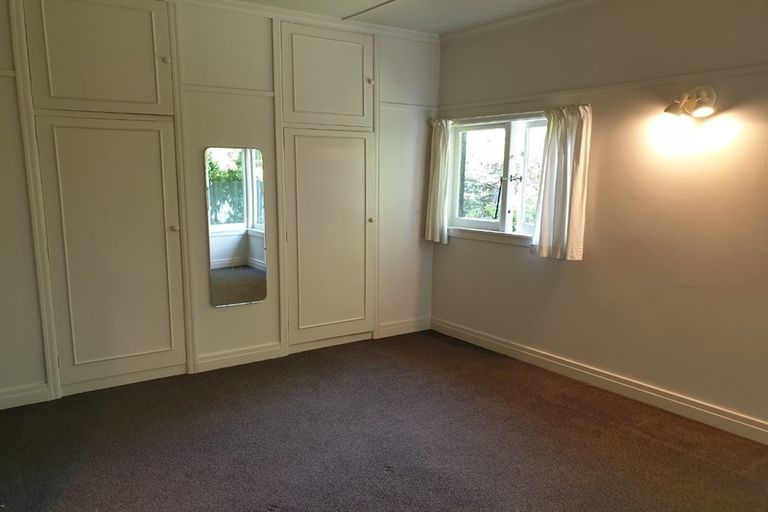 Photo of property in 96 Havelock Road, Havelock North, 4130