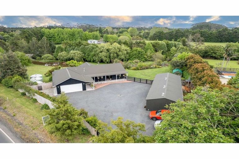 Photo of property in 68 Wiroa Road, Kerikeri, 0293