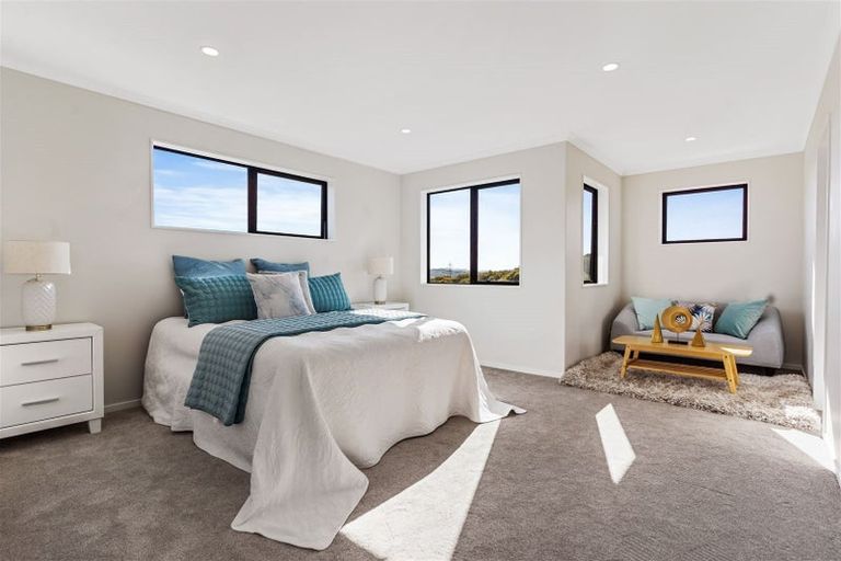 Photo of property in 1 Pae Lane, Flat Bush, Auckland, 2019