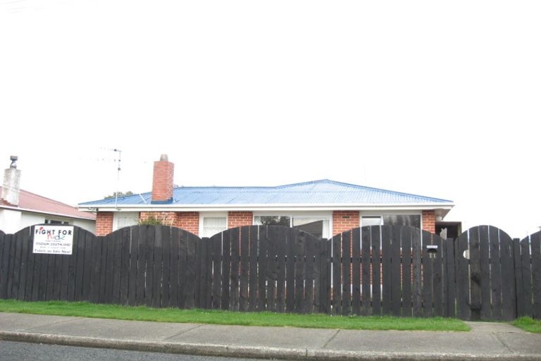 Photo of property in 11 Holloway Street, Waikiwi, Invercargill, 9810