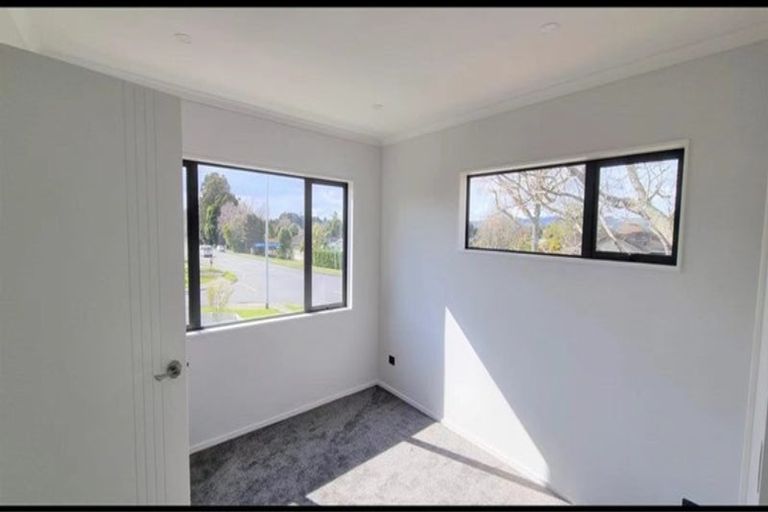 Photo of property in 425a Great South Road, Opaheke, Papakura, 2113