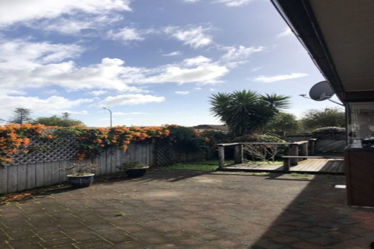 Photo of property in 26 Crescent Hills Court, Northpark, Auckland, 2013