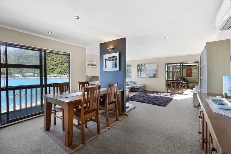 Photo of property in 26 Owhiro Bay Parade, Owhiro Bay, Wellington, 6023