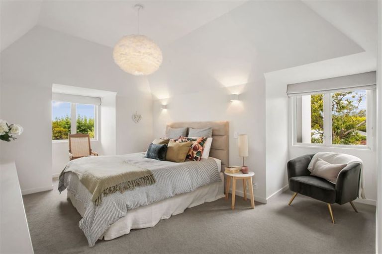 Photo of property in 72 Glandovey Road, Fendalton, Christchurch, 8052