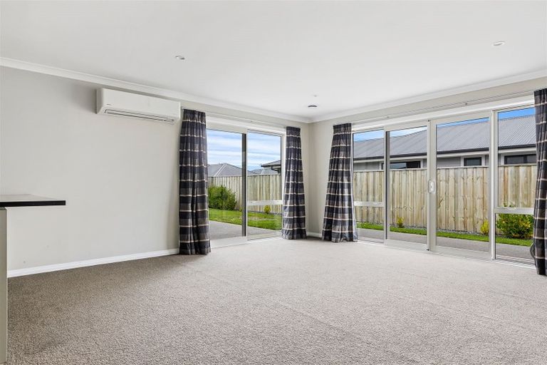 Photo of property in 73 Kippenberger Avenue, Rangiora, 7400