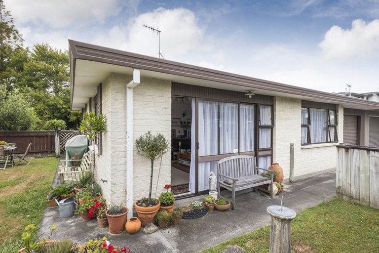 Photo of property in 25 Redwood Grove, Hokowhitu, Palmerston North, 4410