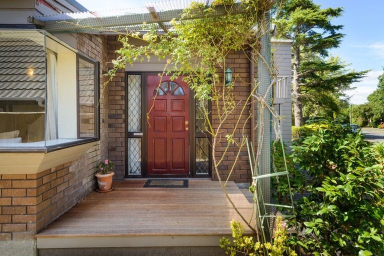 Photo of property in 42a Clifton Terrace, Fitzherbert, Palmerston North, 4410