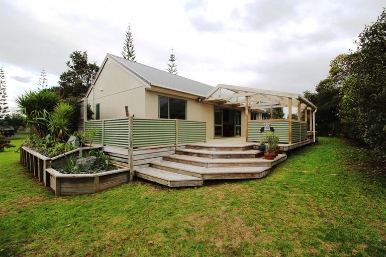 Photo of property in 103 Kowhai Avenue, Matarangi, Whitianga, 3592