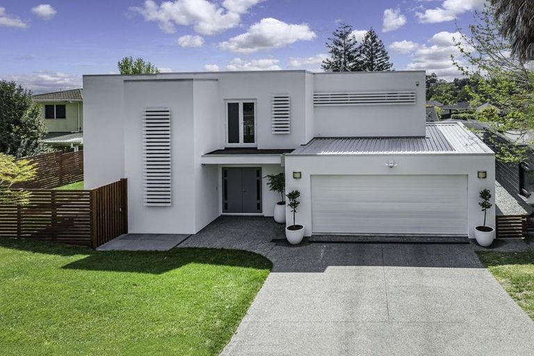 Photo of property in 3 Hikanui Drive, Havelock North, 4130