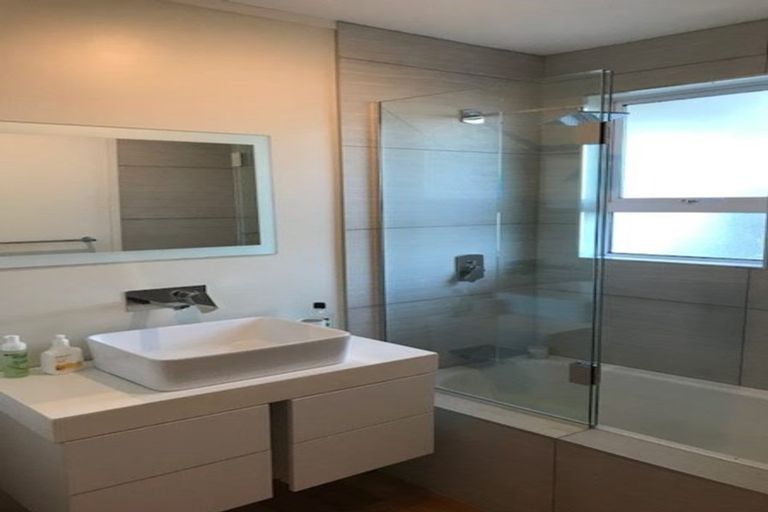 Photo of property in 25 View Road, Shelly Park, Auckland, 2014