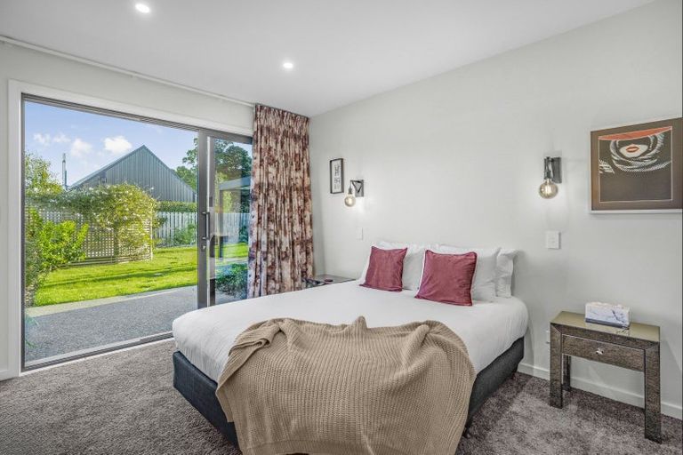 Photo of property in 2 Matai Grove, Greytown, 5712