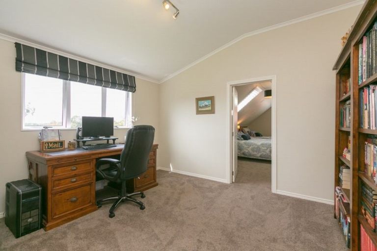 Photo of property in 7-9 Veale Road, Frankleigh Park, New Plymouth, 4310