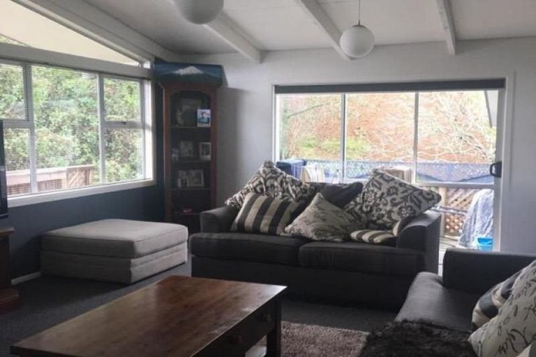 Photo of property in 23 Saint Ives Grove, Whalers Gate, New Plymouth, 4310