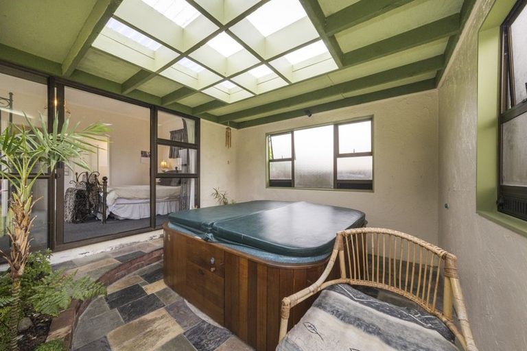 Photo of property in 9 Shamrock Street, Takaro, Palmerston North, 4412