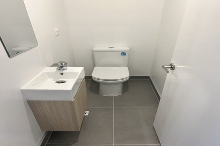 Photo of property in 60 Tukari Lane, Mangere Bridge, Auckland, 2022