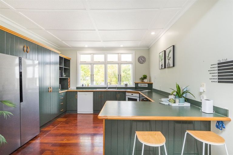 Photo of property in 550 Ruahine Street, Hokowhitu, Palmerston North, 4410