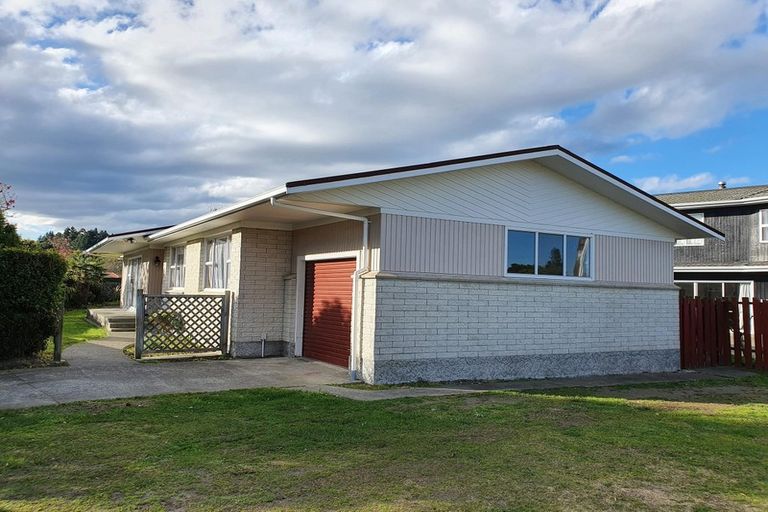 Photo of property in 15 Kent Terrace, Taradale, Napier, 4112