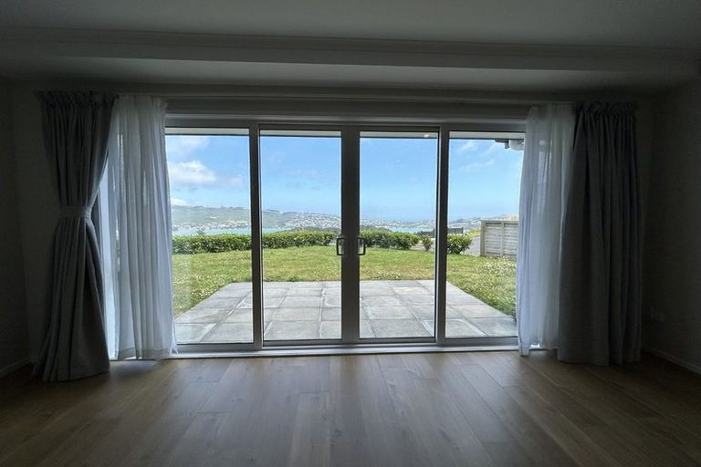 Photo of property in 2 Tutoko Place, Aotea, Porirua, 5024