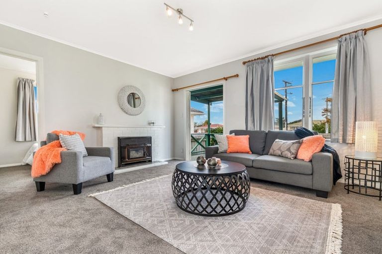 Photo of property in 1/15 Scott Road, Papakura, 2110