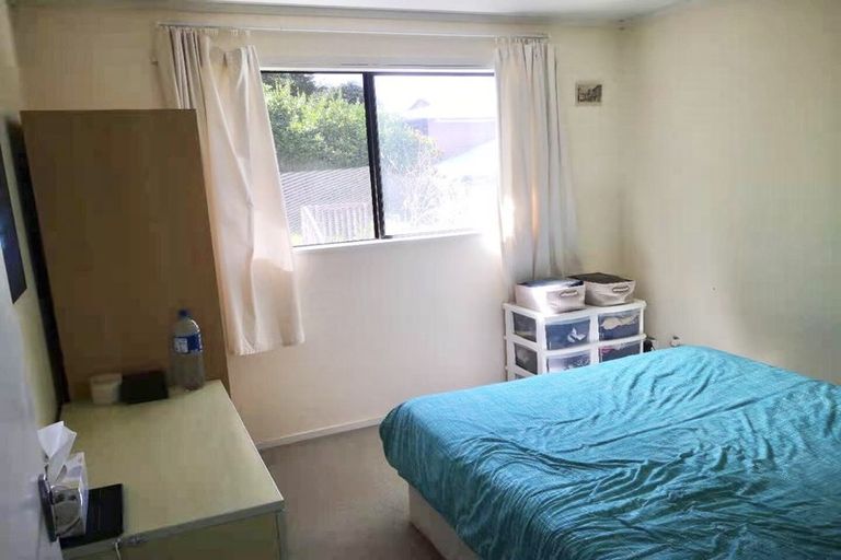 Photo of property in 102 Stapleford Crescent, Browns Bay, Auckland, 0630