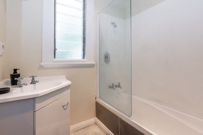 Photo of property in 214 Wolseley Street, Mayfair, Hastings, 4122