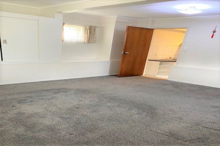 Photo of property in 66 Mayfair Crescent, Mairangi Bay, Auckland, 0630