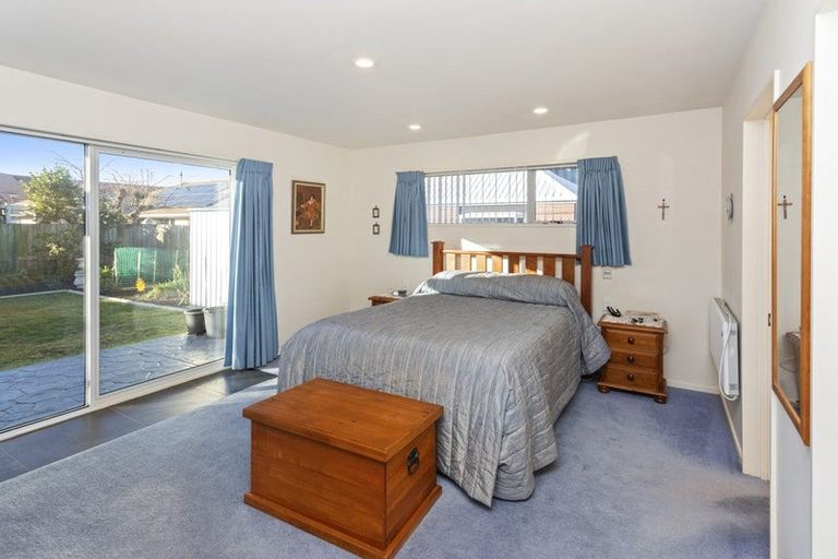 Photo of property in 10 Cordyline Place, Waimairi Beach, Christchurch, 8083