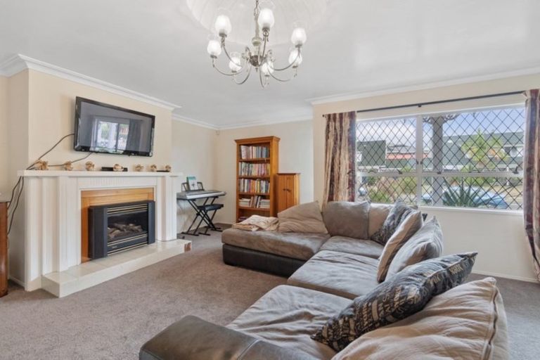 Photo of property in 27 Madill Road, St Andrews, Hamilton, 3200