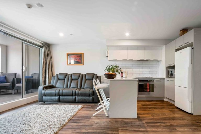 Photo of property in 104/25 Bute Road, Browns Bay, Auckland, 0630