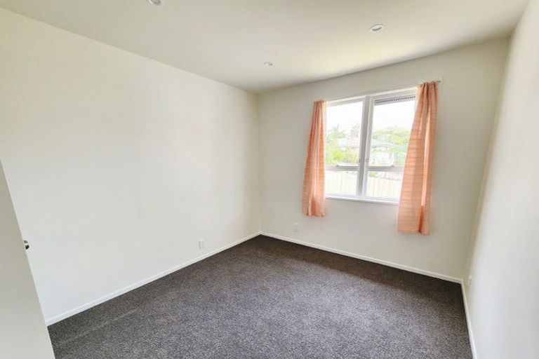 Photo of property in 57 Mcclintock Road, Massey, Auckland, 0614