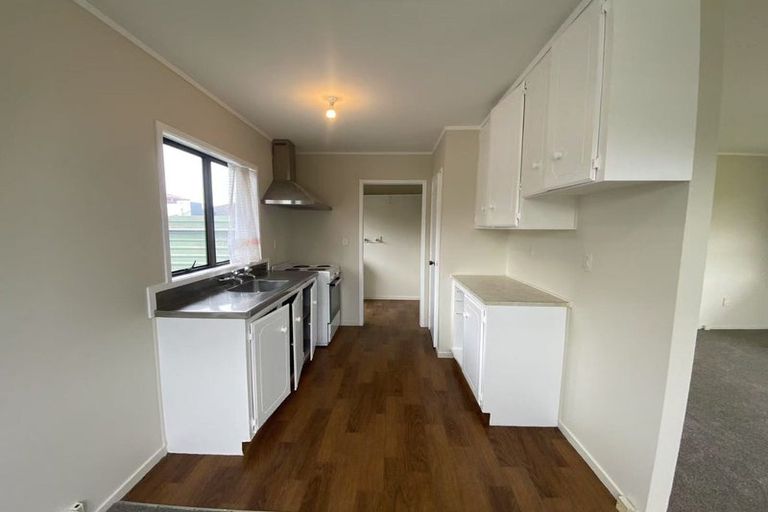 Photo of property in 2/24 Burundi Avenue, Clendon Park, Auckland, 2103