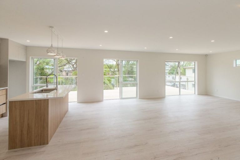 Photo of property in 22b Sabulite Road, Kelston, Auckland, 0602