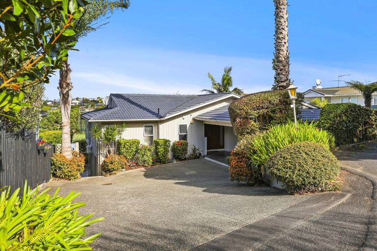 Photo of property in 1/5 Colmar Road, Mellons Bay, Auckland, 2014