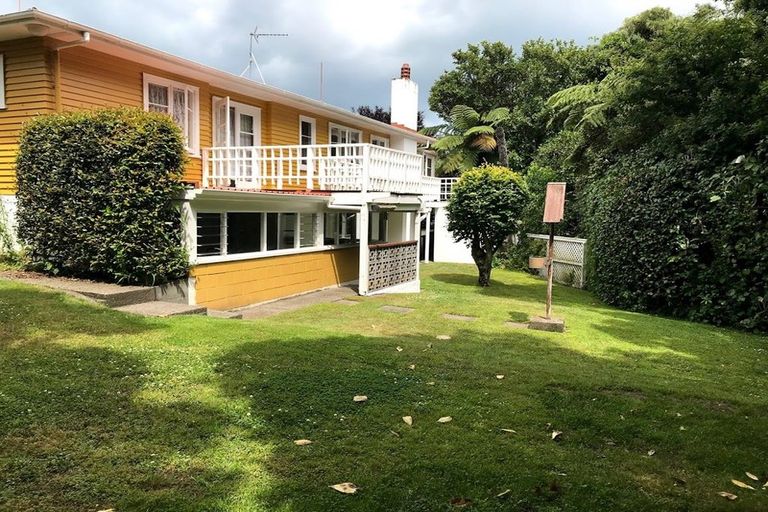 Photo of property in 402 South Road, Hawera, 4674