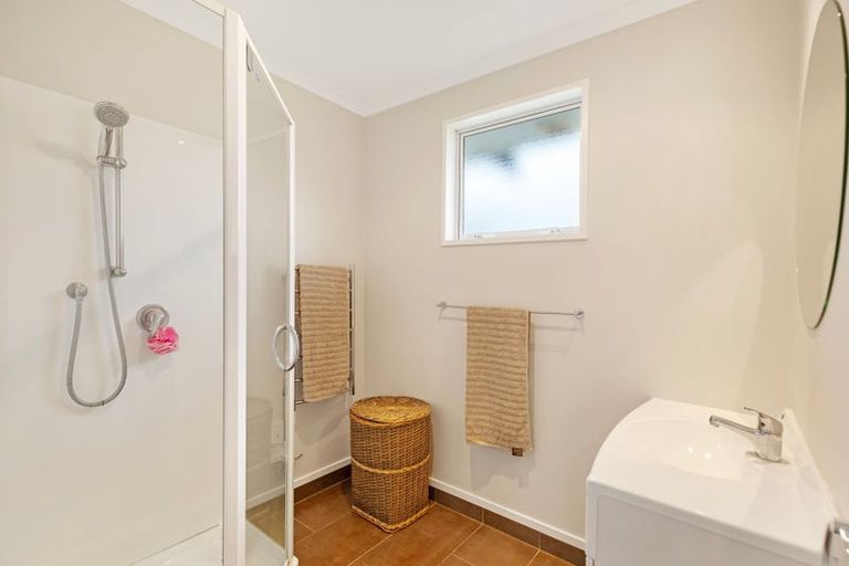 Photo of property in 52 John F Kennedy Drive, Milson, Palmerston North, 4414