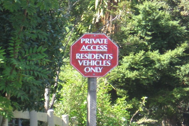 Photo of property in 2/48 Park Hill Road, Birkenhead, Auckland, 0626