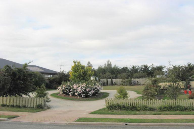 Photo of property in 36 Grove Avenue, Weston, Oamaru, 9401