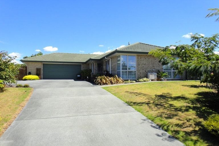 Photo of property in 4 Wai Place, One Tree Point, 0118