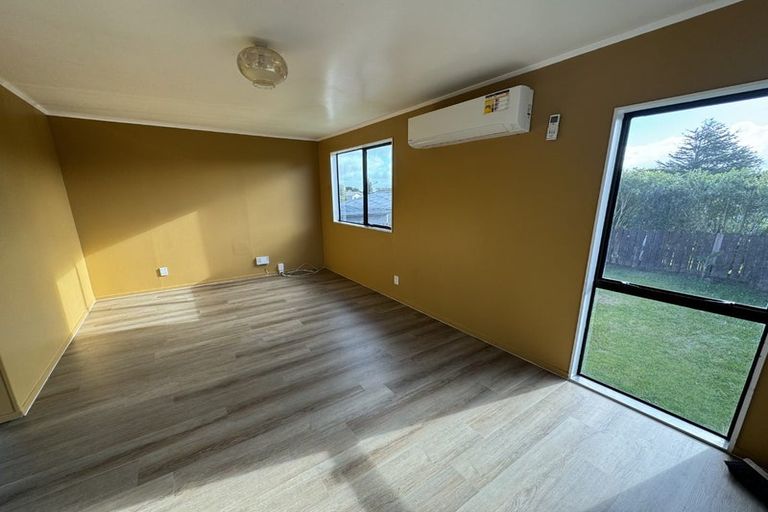 Photo of property in 3/327 Weymouth Road, Weymouth, Auckland, 2103