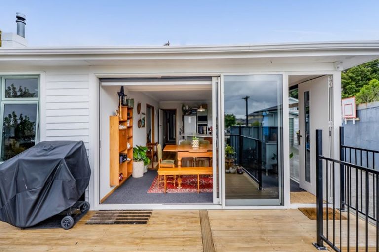 Photo of property in 8a Mahoe Street, Inglewood, 4330