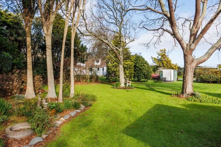 Photo of property in 1366 Rangiotu Road, Tiakitahuna, Palmerston North, 4477