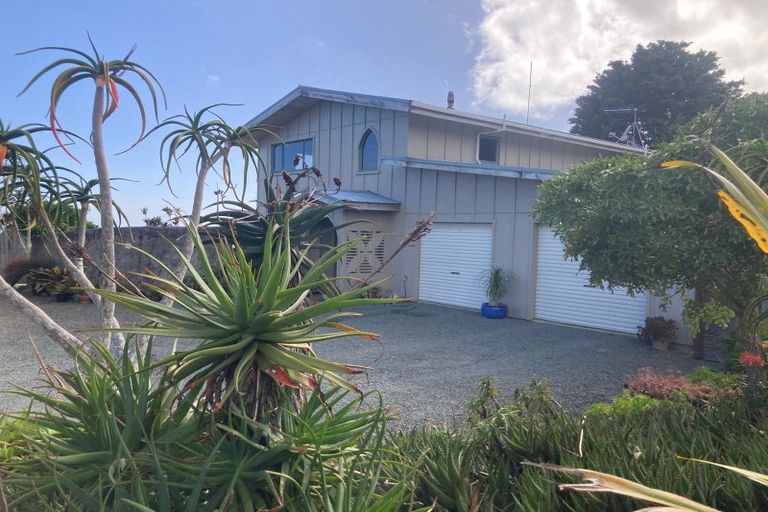 Photo of property in 275 Massey Road, Waipu, 0582