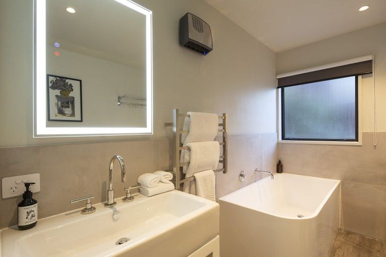 Photo of property in 20 Dart Place, Fernhill, Queenstown, 9300