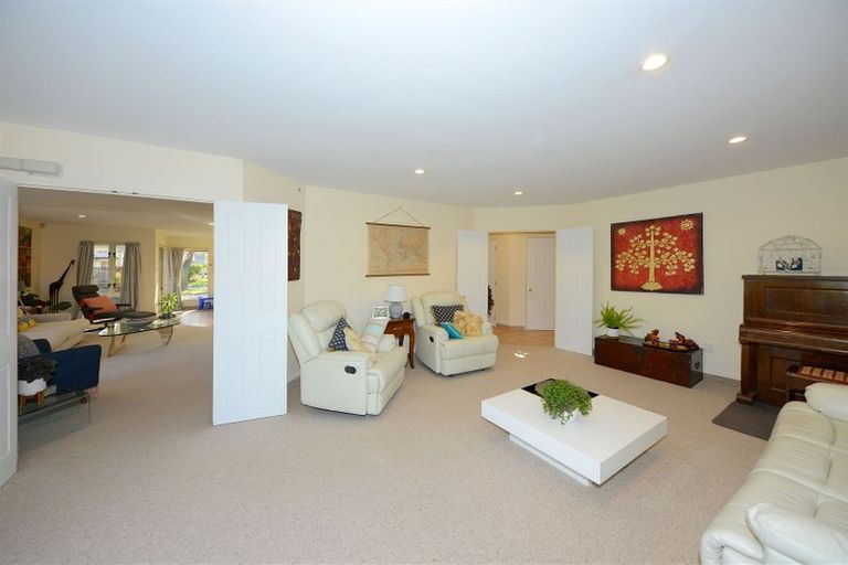 Photo of property in 9 Hatfield Place, Avonhead, Christchurch, 8042