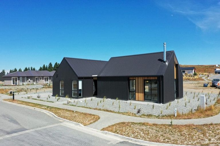 Photo of property in 2 Jimmys Lane, Lake Tekapo, 7999