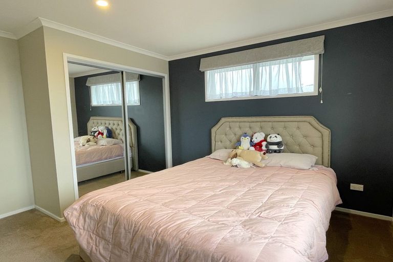 Photo of property in 29 Margaret Shields Avenue, Aotea, Porirua, 5024