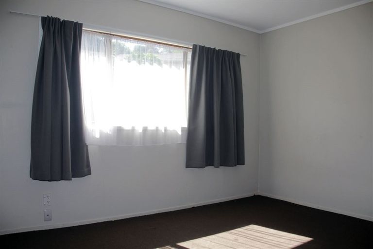 Photo of property in 2/81 Stredwick Drive, Torbay, Auckland, 0630