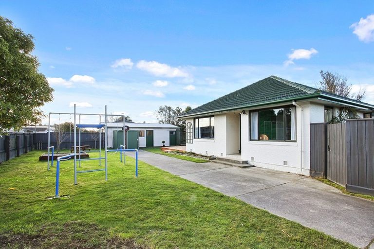 Photo of property in 22 Tuckers Road, Redwood, Christchurch, 8051