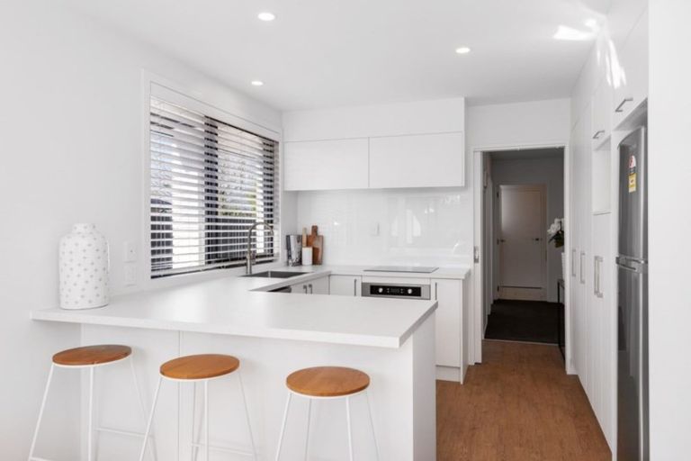 Photo of property in 10 Blighs Road, Strowan, Christchurch, 8052